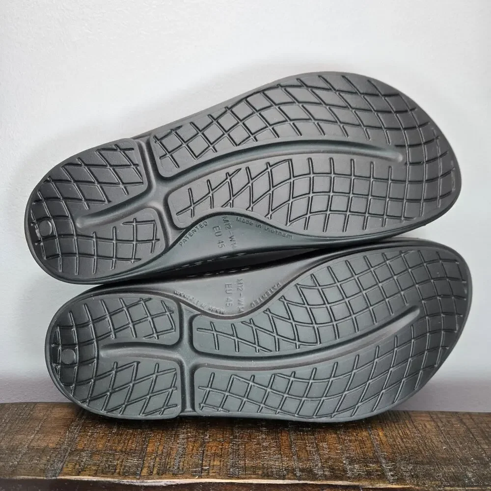 Oofos Ooahh Mens Size 12 Recovery Slip-On Comfort Flip Flops Sandals Black
